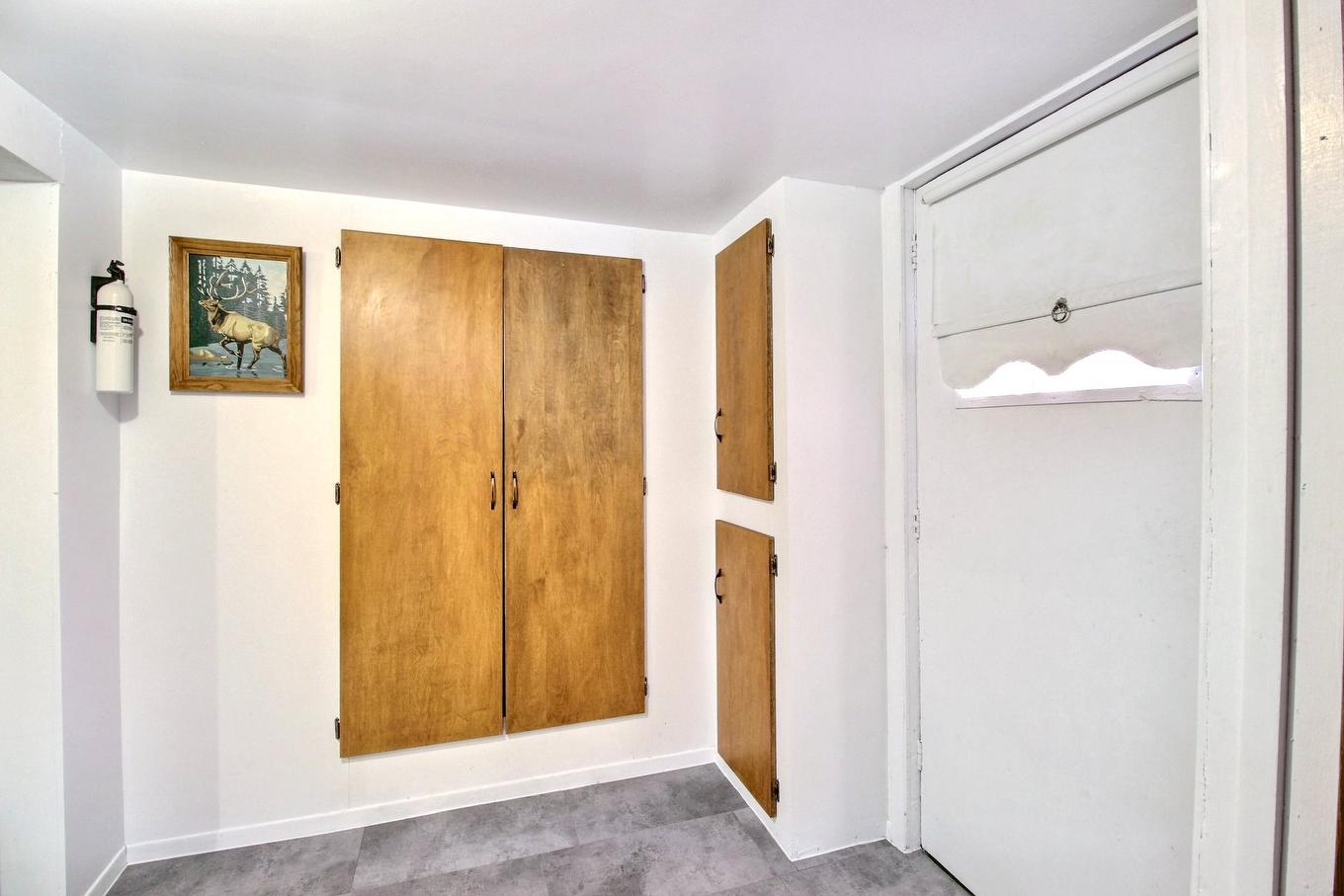 Exterior entrance - 158 Rue Perreault O., Rouyn-Noranda, QC - Indoor Photo Showing Other Room