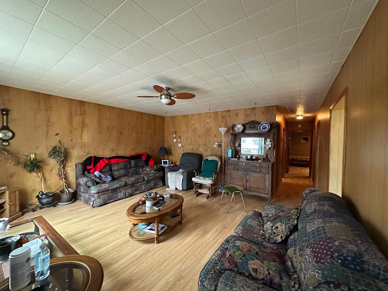 105 Columbia Street, Schreiber, ON - Indoor