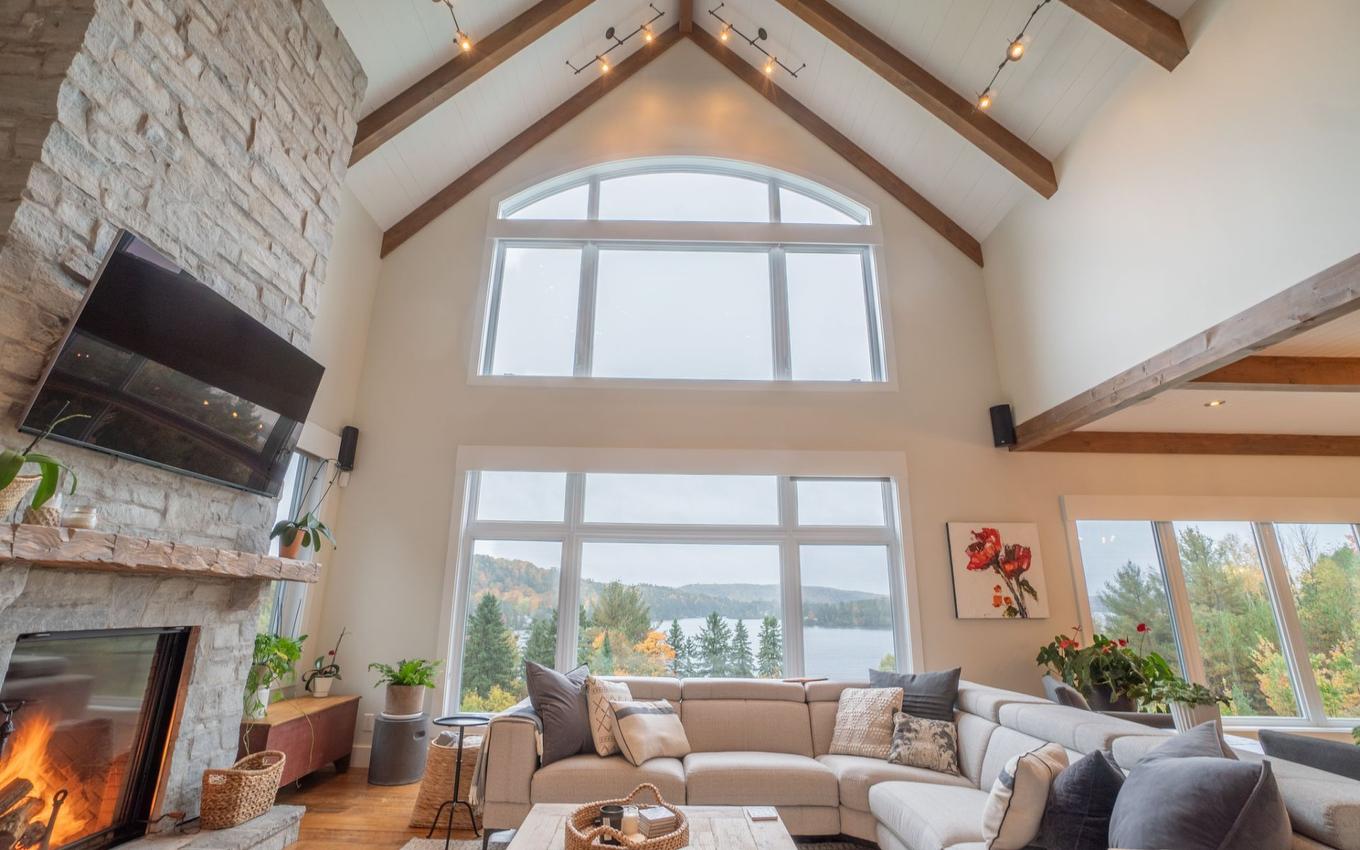 Living room - 5 Rue Champoux, Sainte-Béatrix, QC - Indoor Photo Showing Living Room With Fireplace