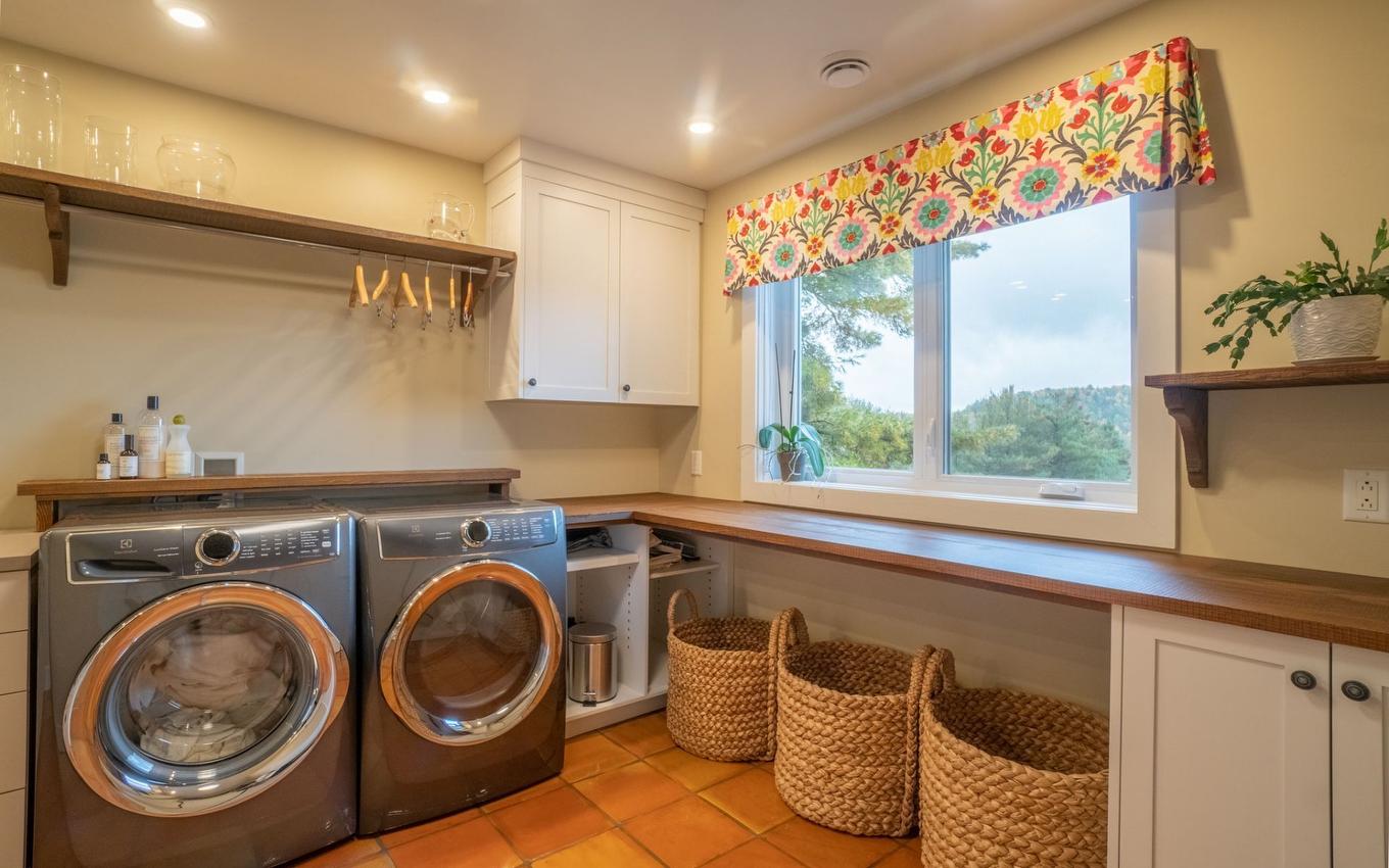 Laundry room - 5 Rue Champoux, Sainte-Béatrix, QC - Indoor Photo Showing Laundry Room