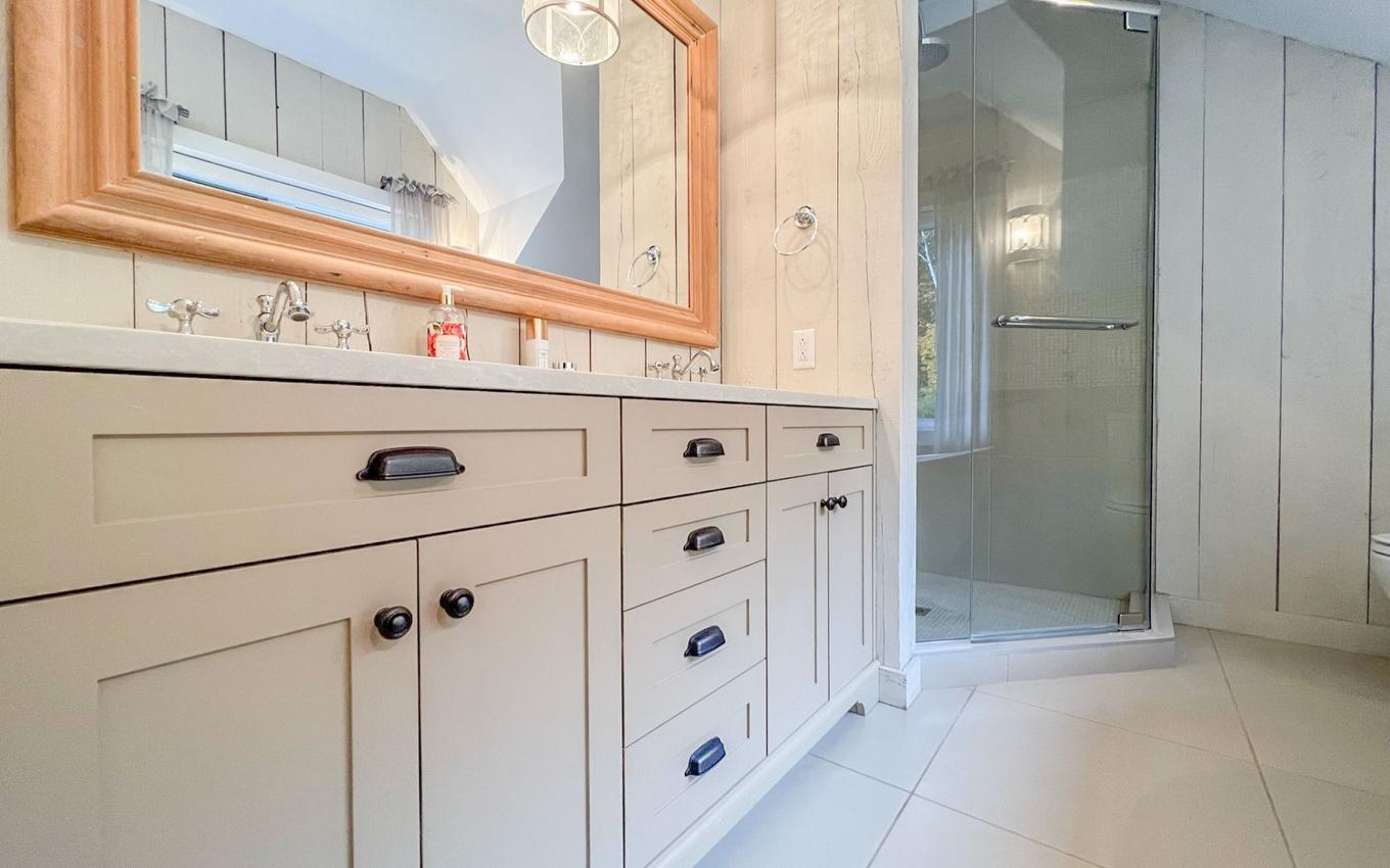 Ensuite bathroom - 5 Rue Champoux, Sainte-Béatrix, QC - Indoor Photo Showing Bathroom