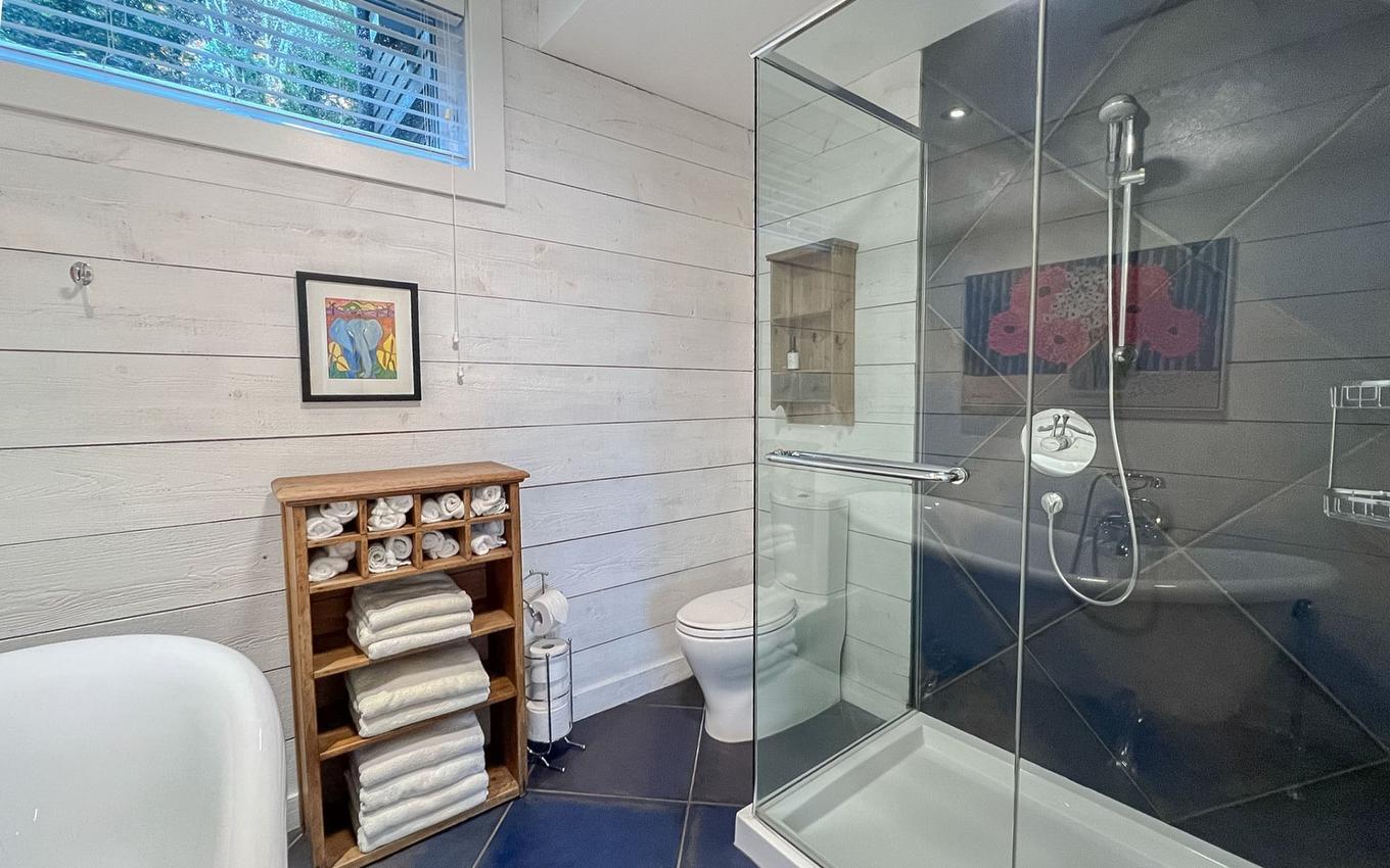 Bathroom - 5 Rue Champoux, Sainte-Béatrix, QC - Indoor Photo Showing Bathroom