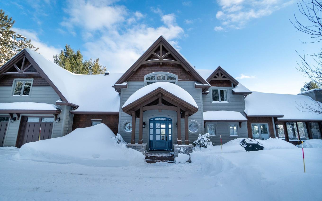 Exterior entrance - 5 Rue Champoux, Sainte-Béatrix, QC - Outdoor With Facade