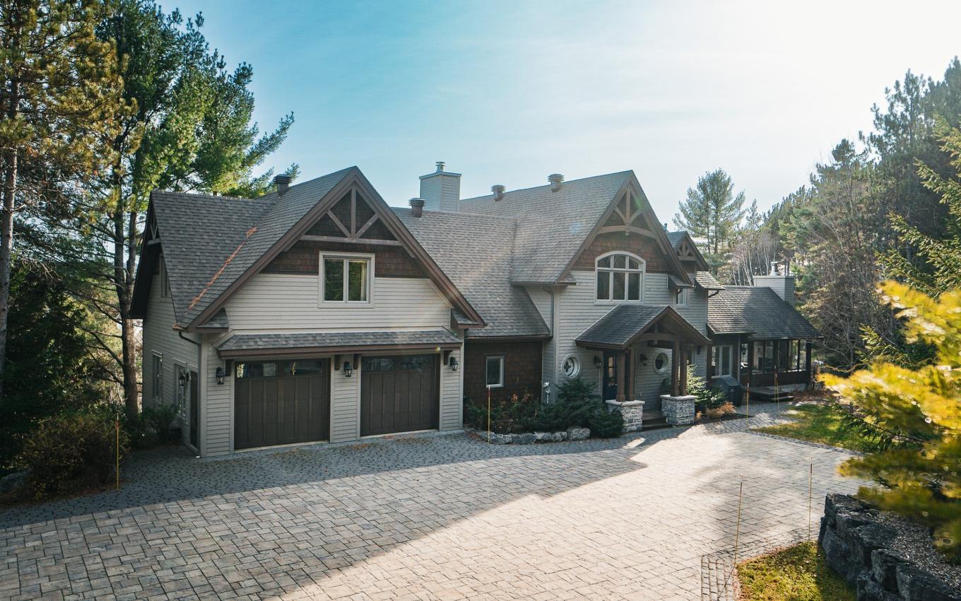 Garage - 5 Rue Champoux, Sainte-Béatrix, QC - Outdoor With Facade
