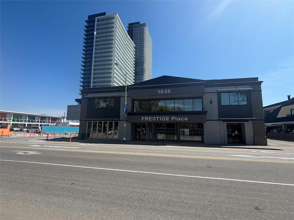 1635 Abbott Street, Kelowna, BC