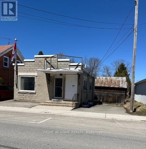 8 Main Street N, Rideau Lakes, ON