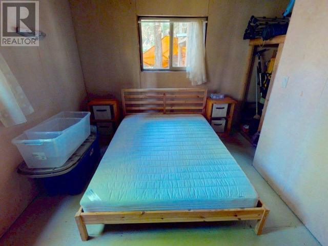 1157 Tennyson Rd, Savary Island, BC - Indoor Photo Showing Bedroom