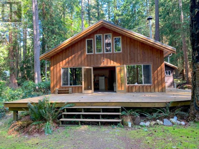 1157 Tennyson Rd, Savary Island, BC - Outdoor With Deck Patio Veranda
