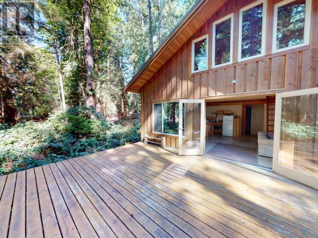 1157 Tennyson Rd, Savary Island, BC - Outdoor With Deck Patio Veranda