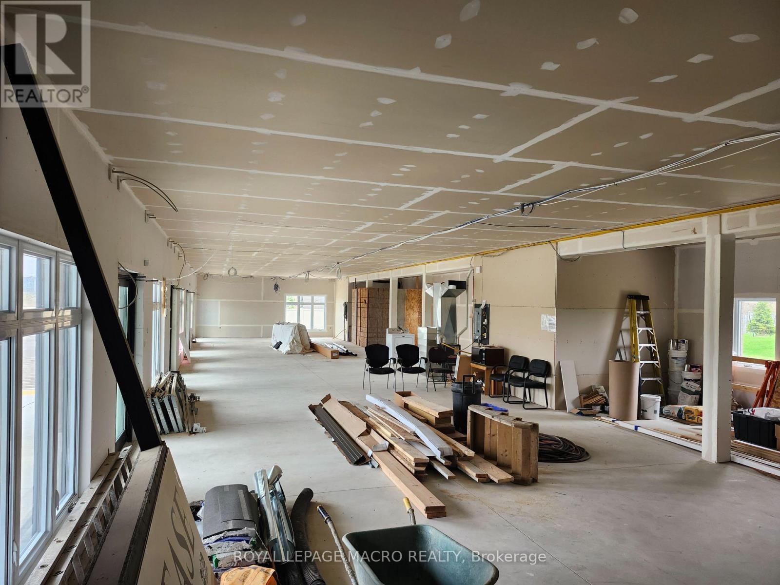 Interior - 415 Water Street S, Cambridge, ON