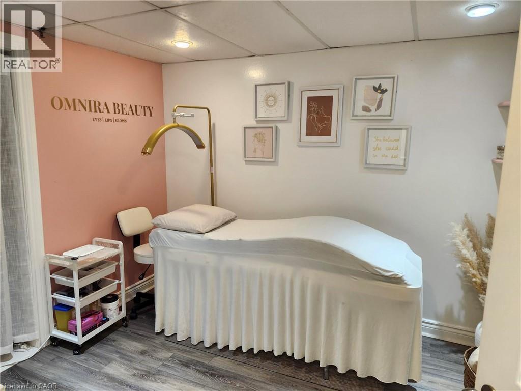 Another rented room - 2200 Rymal Road E, Glanbrook, ON