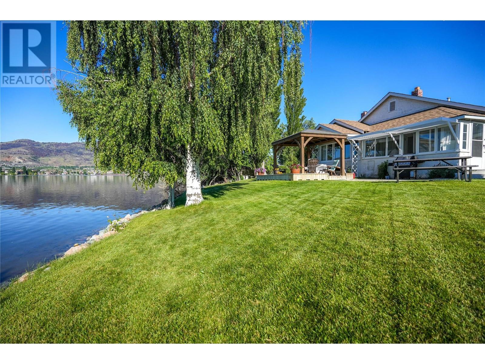 9 Harbour Key Drive, Osoyoos, BC - Outdoor