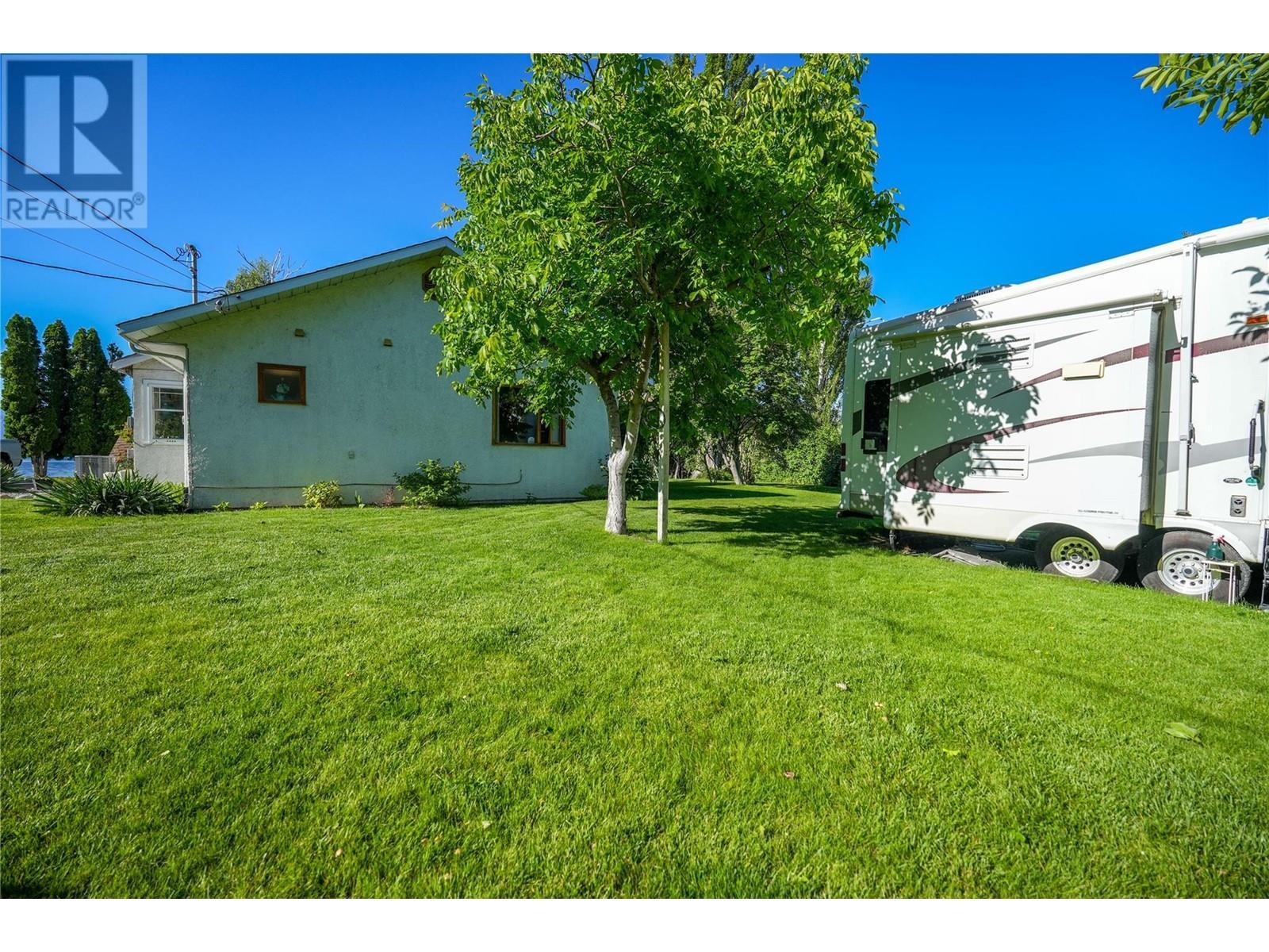 9 Harbour Key Drive, Osoyoos, BC - Outdoor