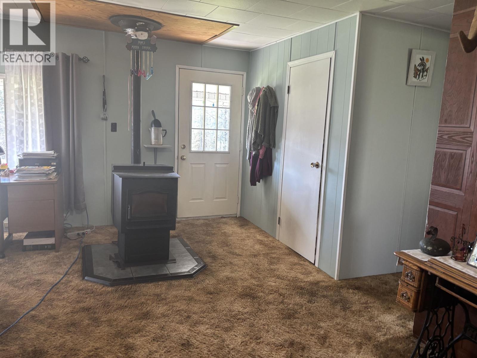 6162 Cedar Creek Road, Likely, BC - Indoor Photo Showing Other Room