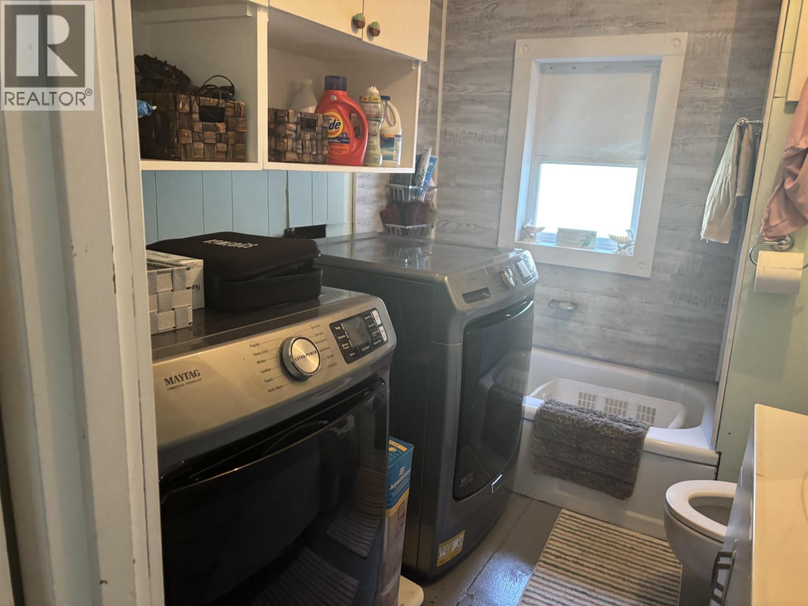 6162 Cedar Creek Road, Likely, BC - Indoor Photo Showing Laundry Room