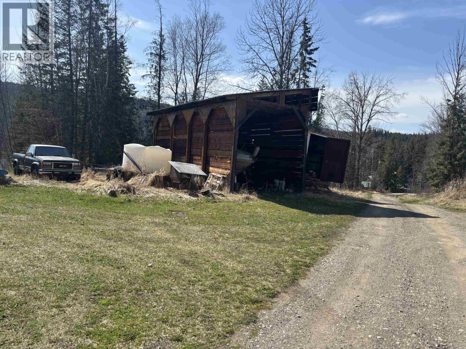 6162 Cedar Creek Road, Likely, BC - Outdoor