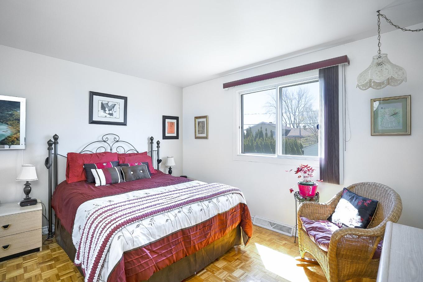 Primary bedroom - 754 Rue Golbourn, Longueuil (Greenfield Park), QC - Indoor Photo Showing Bedroom