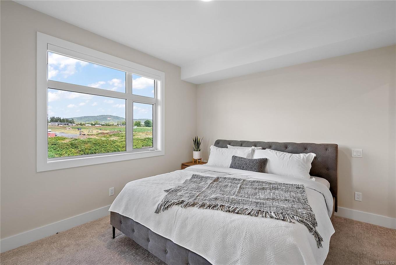 604-2520 Hackett Cres, Central Saanich, BC - Indoor Photo Showing Bedroom