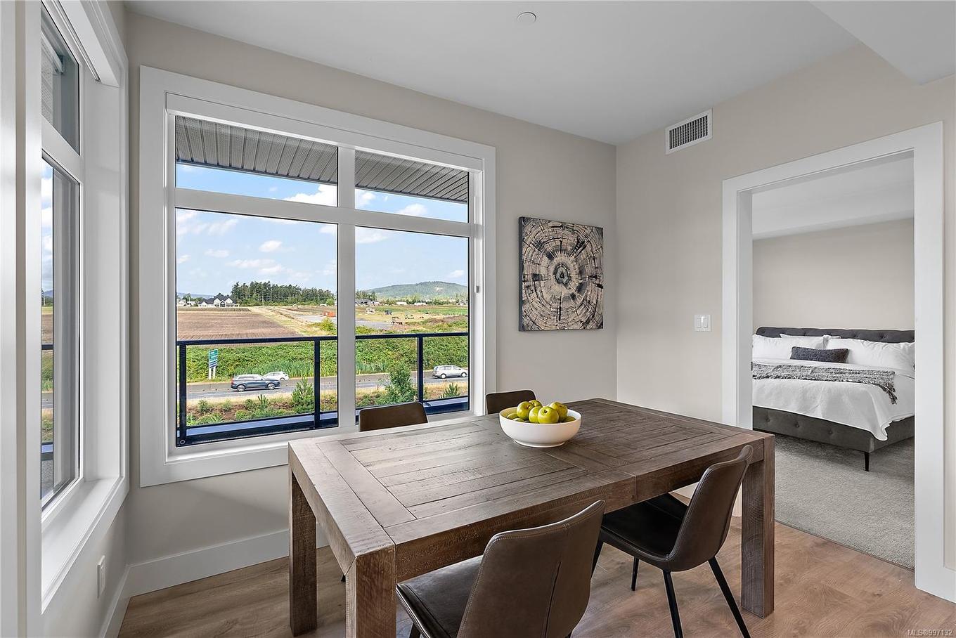 604-2520 Hackett Cres, Central Saanich, BC - Indoor Photo Showing Dining Room