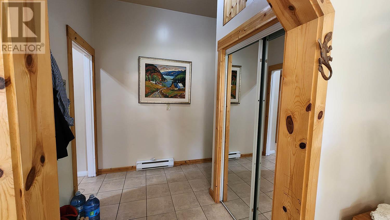 Main home entry way - 16424 Wadds Road, Crawford Bay, BC - Indoor Photo Showing Other Room