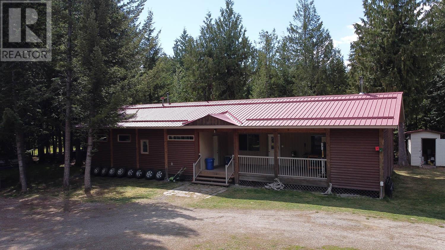 Manufactured home exterior - 16424 Wadds Road, Crawford Bay, BC - Outdoor