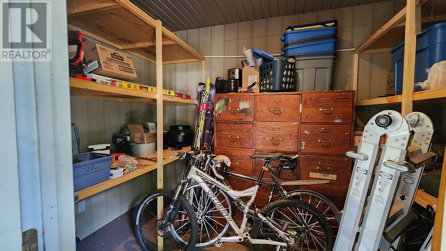 Manufactured Home storage - 16424 Wadds Road, Crawford Bay, BC - Indoor Photo Showing Other Room