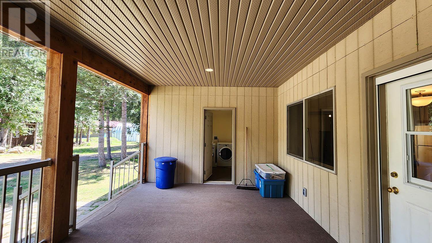 Manufactured Home porch - 16424 Wadds Road, Crawford Bay, BC - Outdoor With Exterior