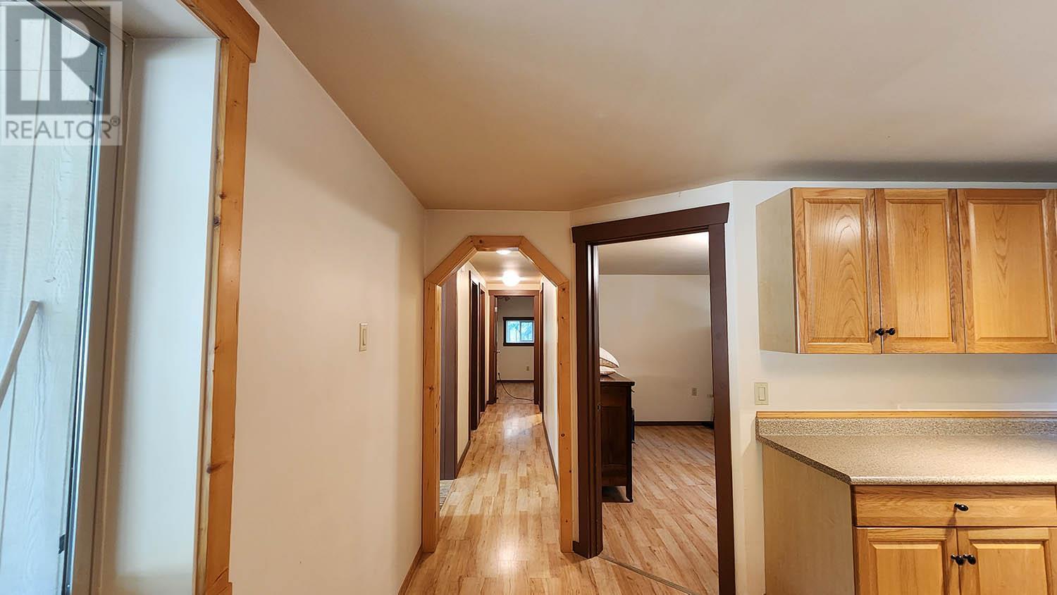 Manufactured Home hall - 16424 Wadds Road, Crawford Bay, BC - Indoor Photo Showing Other Room