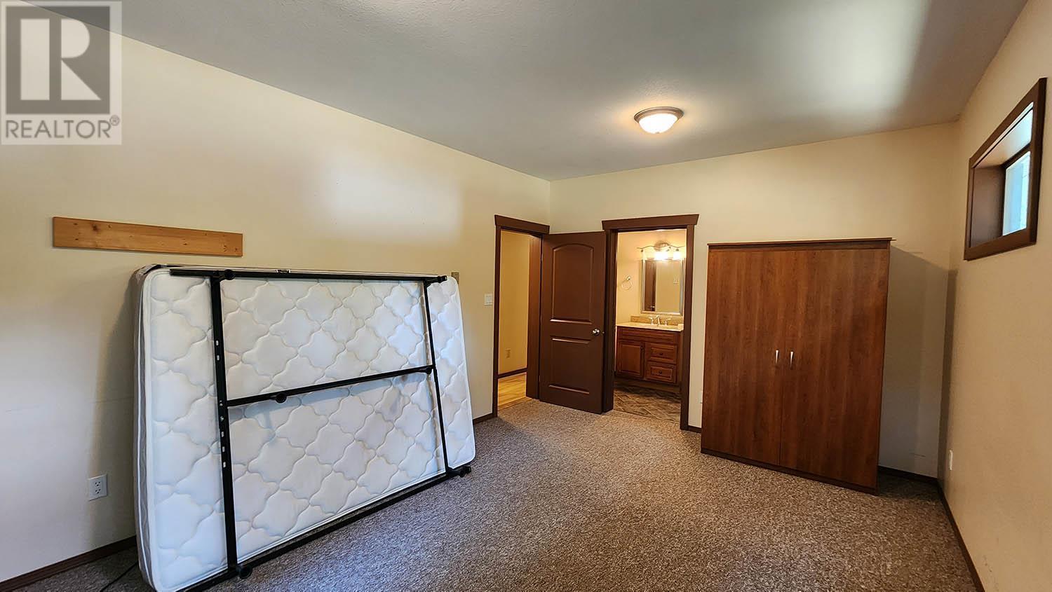 Manufactured Home main bedroom - 16424 Wadds Road, Crawford Bay, BC - Indoor