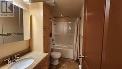 Manufactured Home main bath -