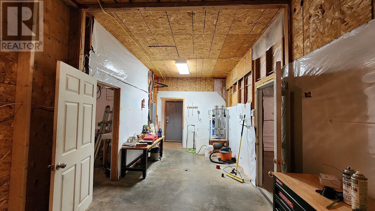 Shop Interior - 16424 Wadds Road, Crawford Bay, BC - Indoor Photo Showing Other Room