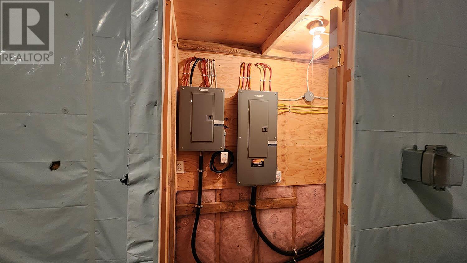 Shop Interior - 16424 Wadds Road, Crawford Bay, BC - Indoor Photo Showing Bathroom