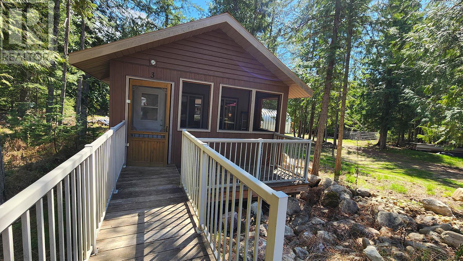 Second cabin exterior - 16424 Wadds Road, Crawford Bay, BC - Outdoor