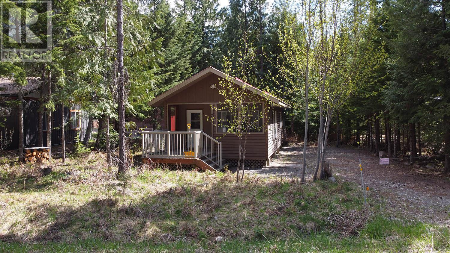 Second cabin - 16424 Wadds Road, Crawford Bay, BC - Outdoor