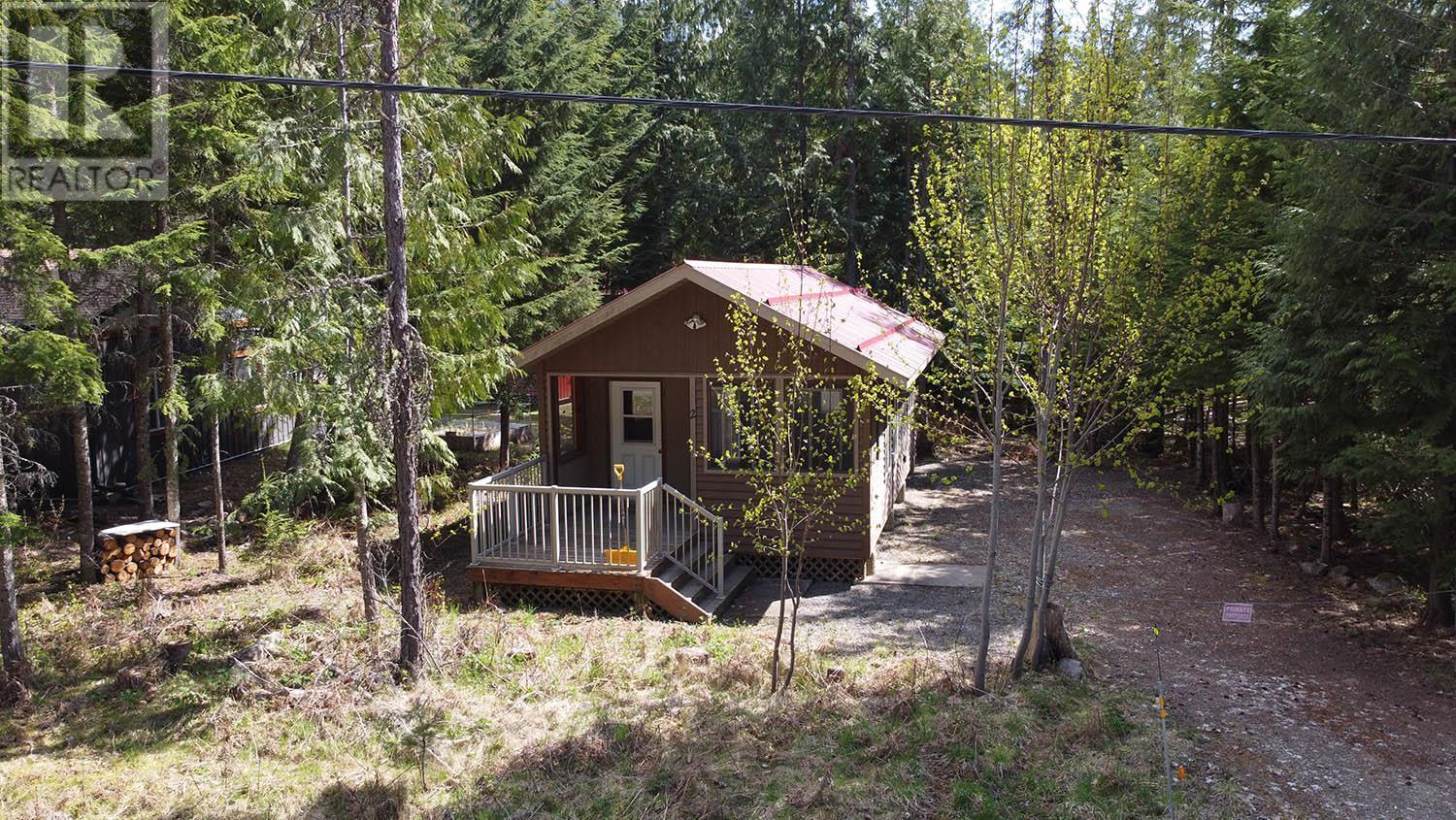 16424 Wadds Road, Crawford Bay, BC - Outdoor