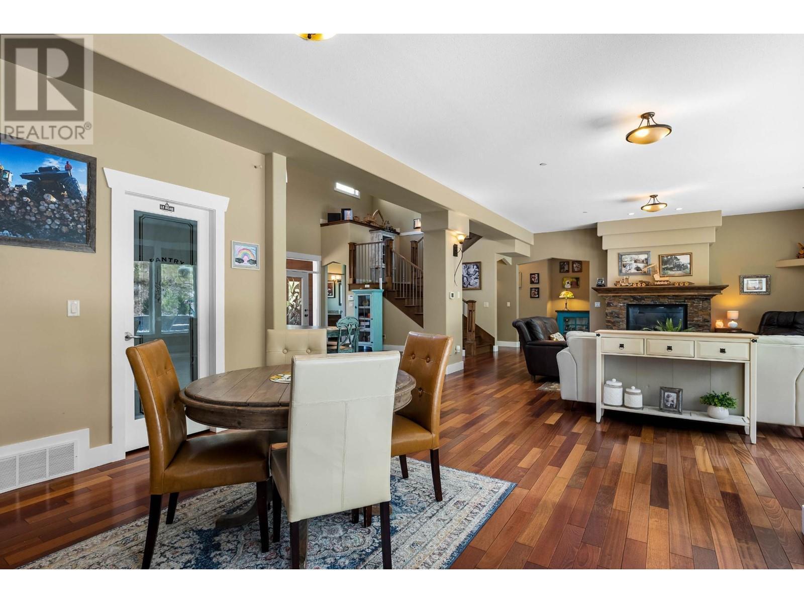 2555 Pratt Road, Kamloops, BC - Indoor Photo Showing Dining Room