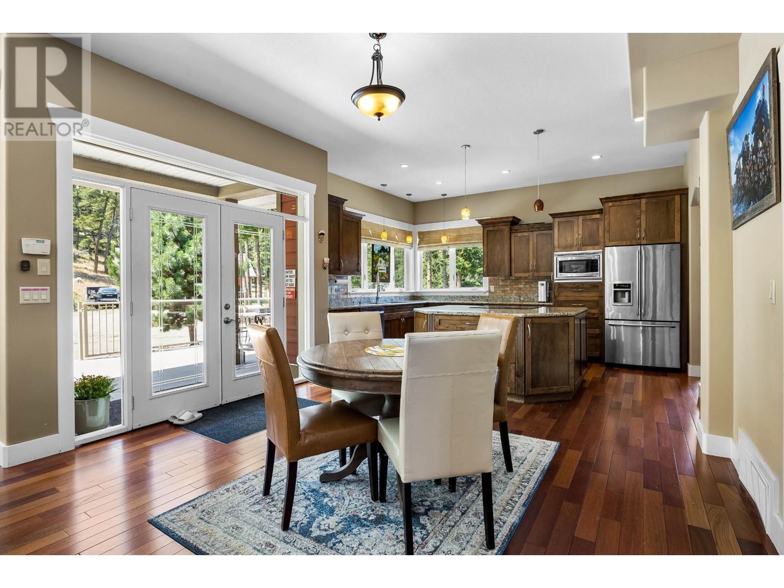 2555 Pratt Road, Kamloops, BC - Indoor Photo Showing Dining Room