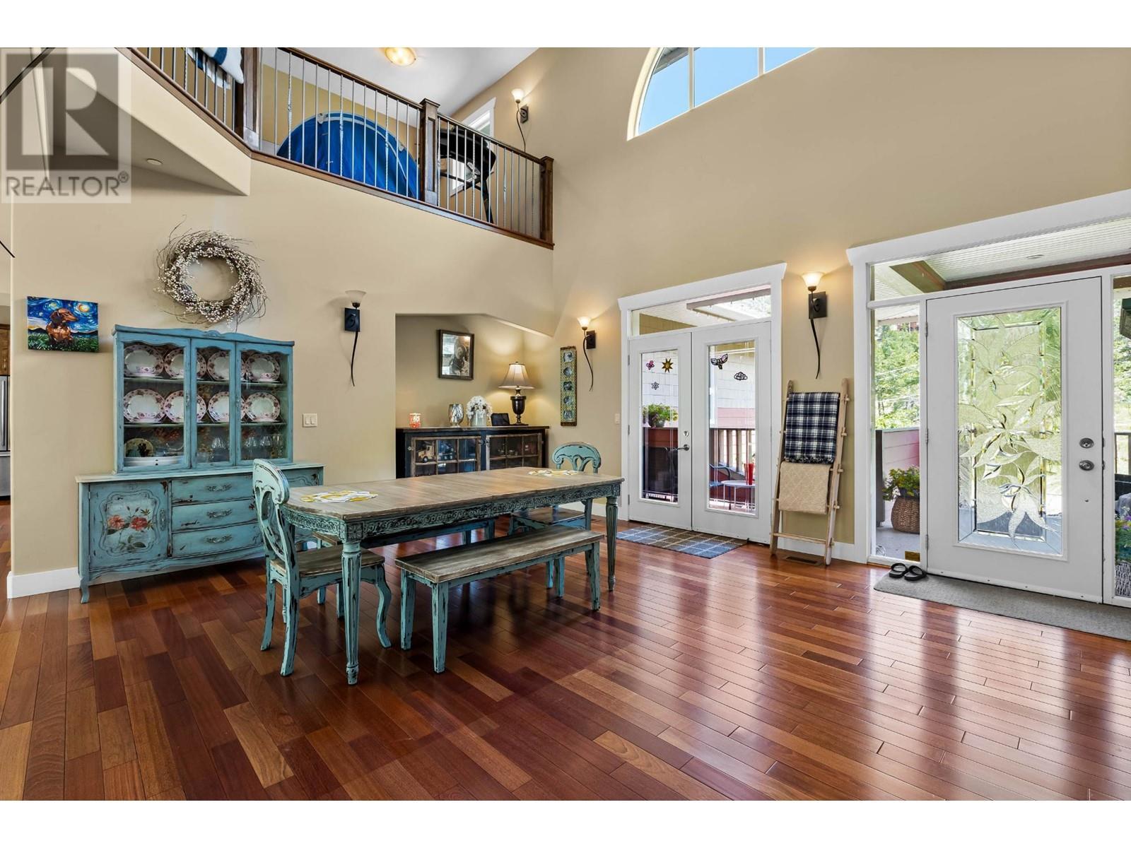 2555 Pratt Road, Kamloops, BC - Indoor