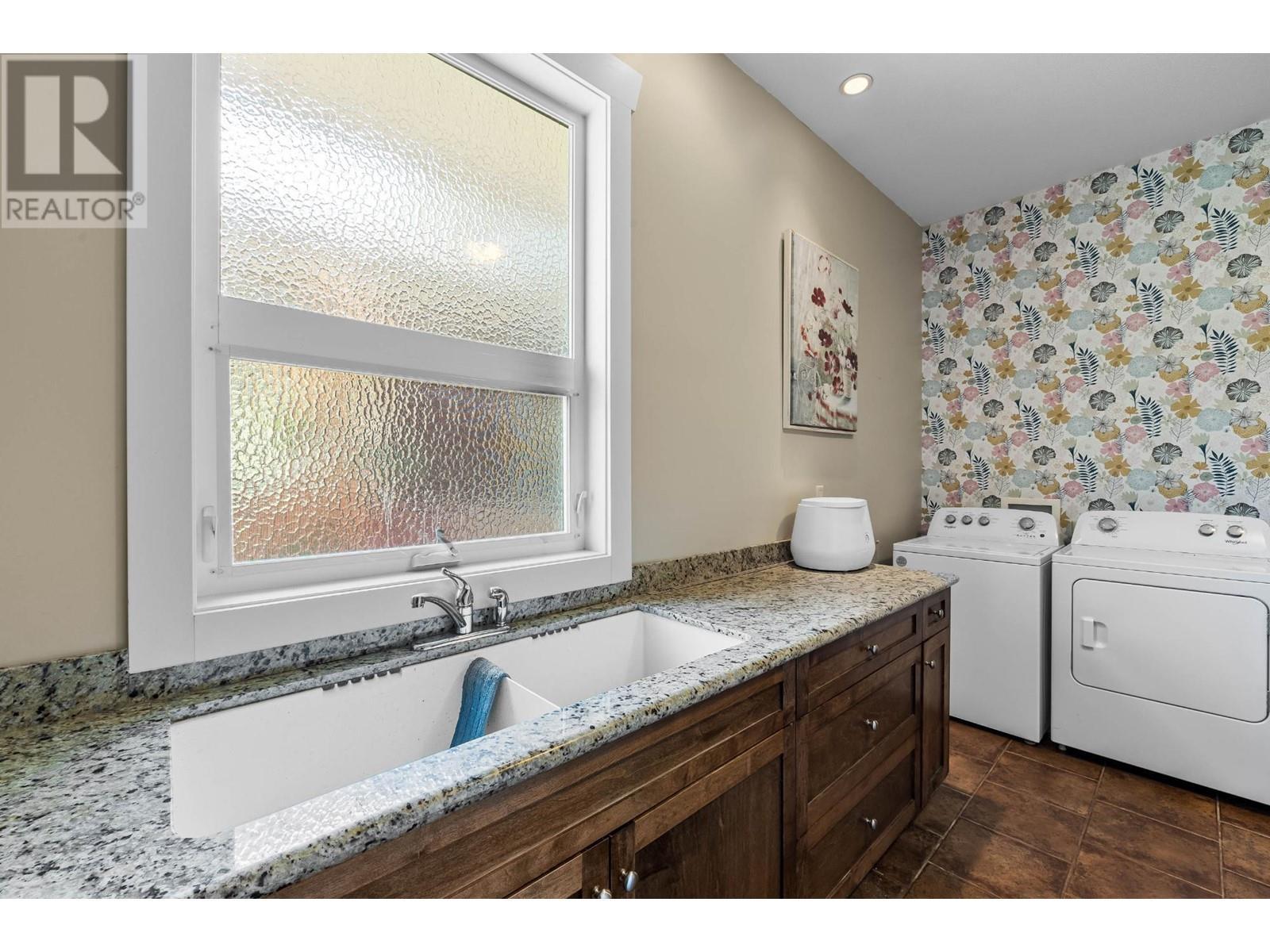 2555 Pratt Road, Kamloops, BC - Indoor Photo Showing Laundry Room