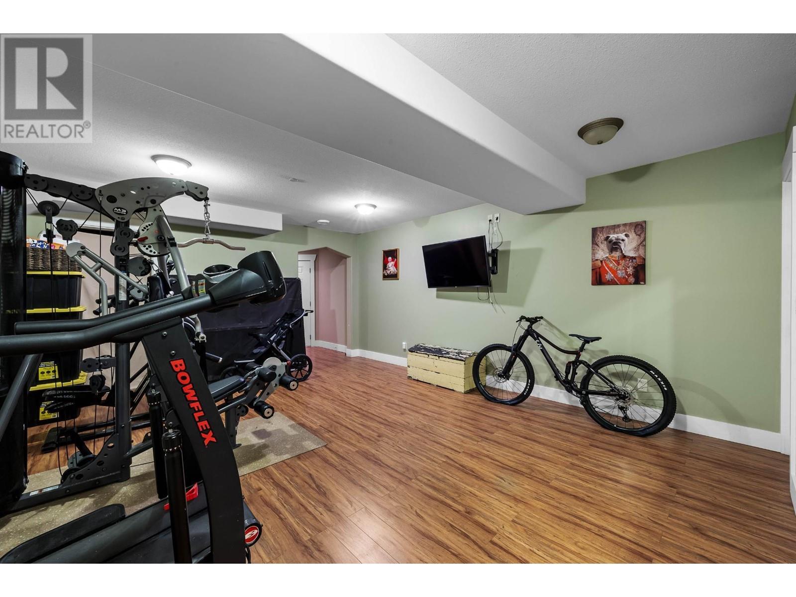 2555 Pratt Road, Kamloops, BC - Indoor