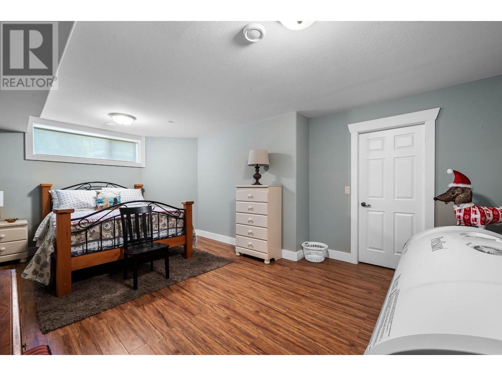 2555 Pratt Road, Kamloops, BC - Indoor Photo Showing Bedroom
