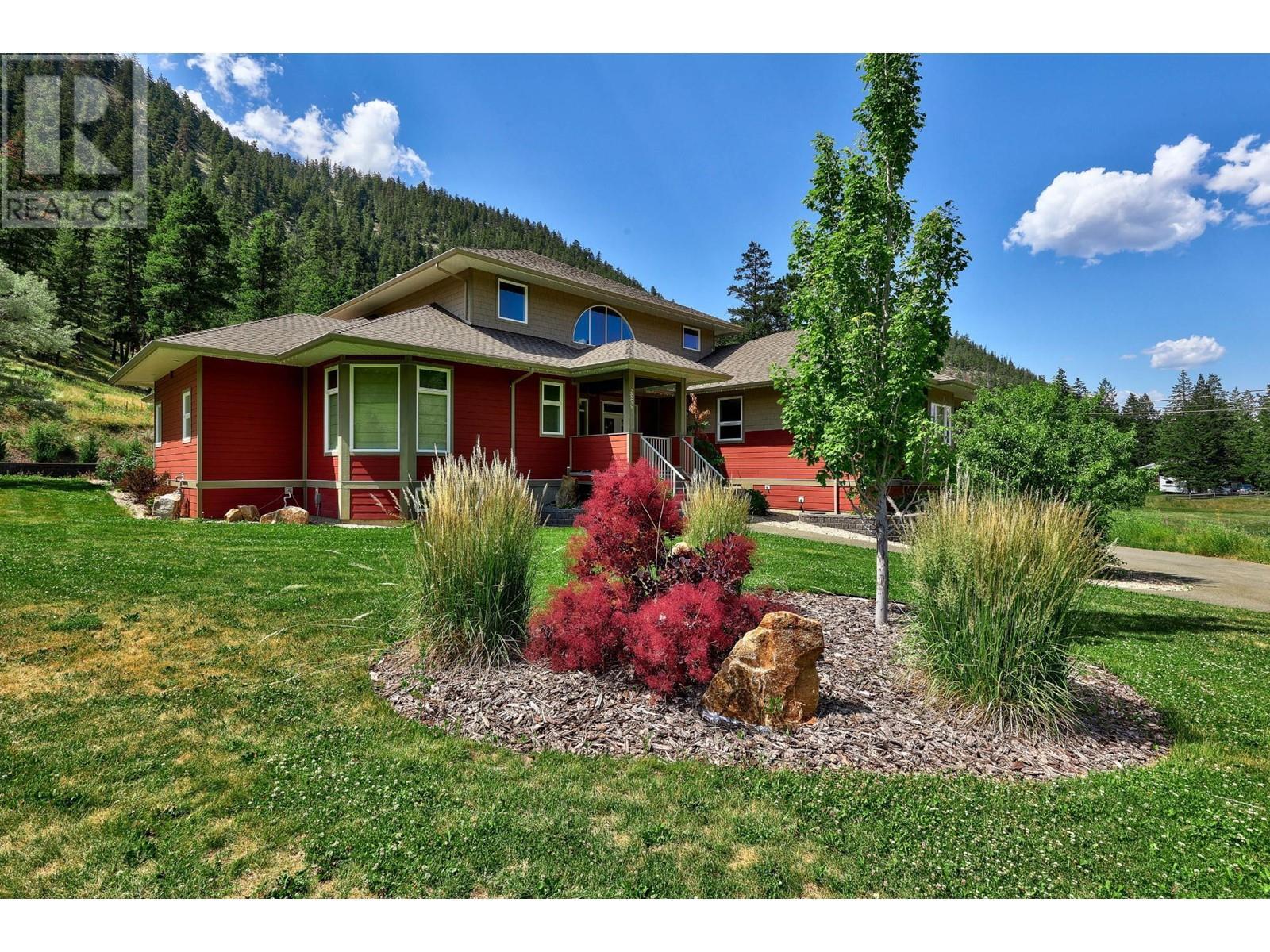 2555 Pratt Road, Kamloops, BC - Outdoor