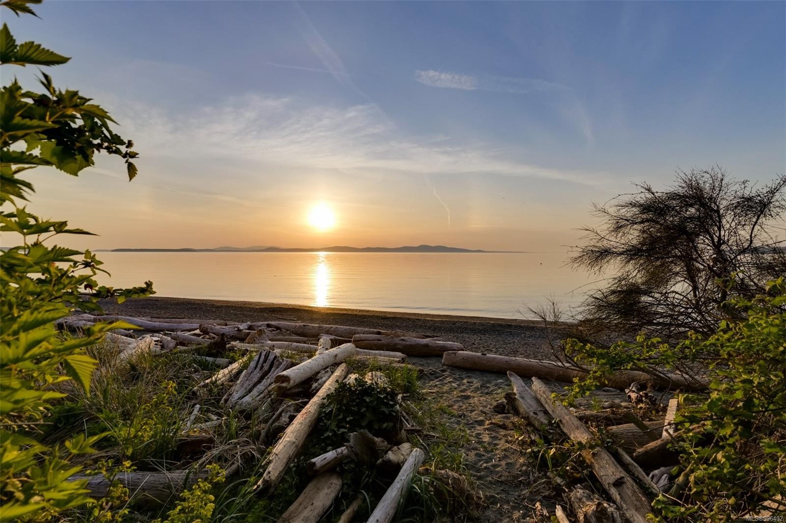 5155 Cordova Bay Rd, Saanich, BC