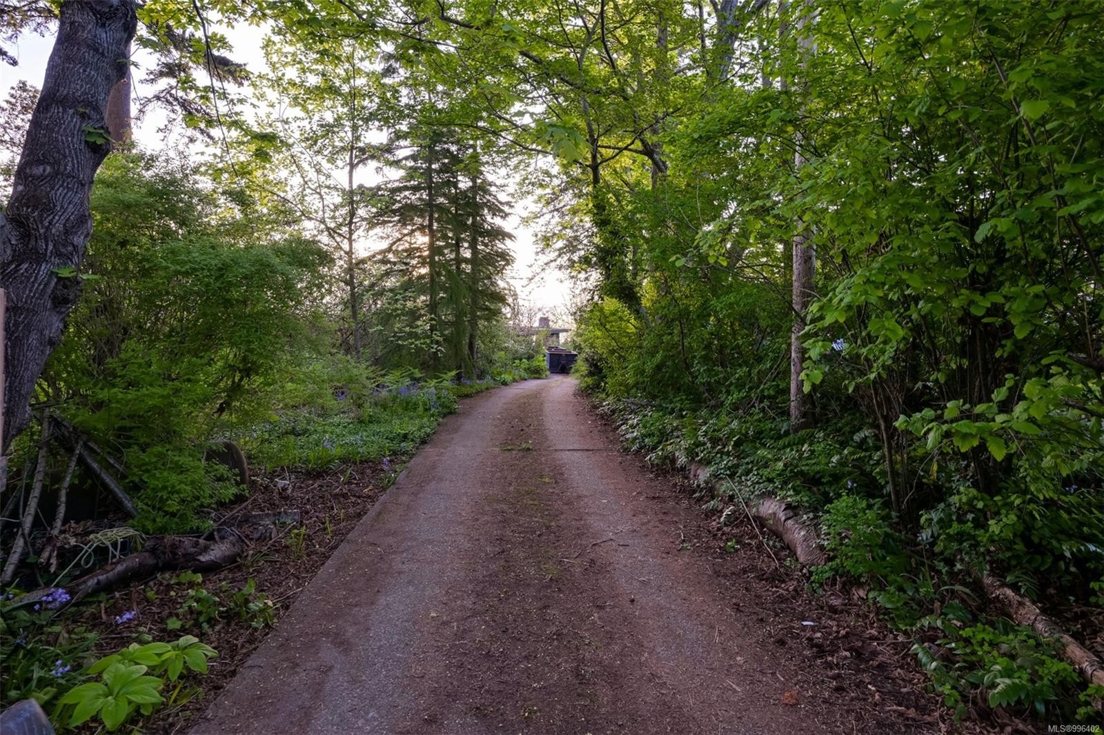 5155 Cordova Bay Rd, Saanich, BC