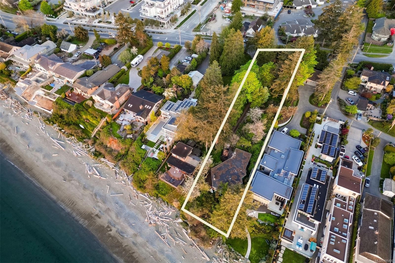 5153 Cordova Bay Rd, Saanich, BC