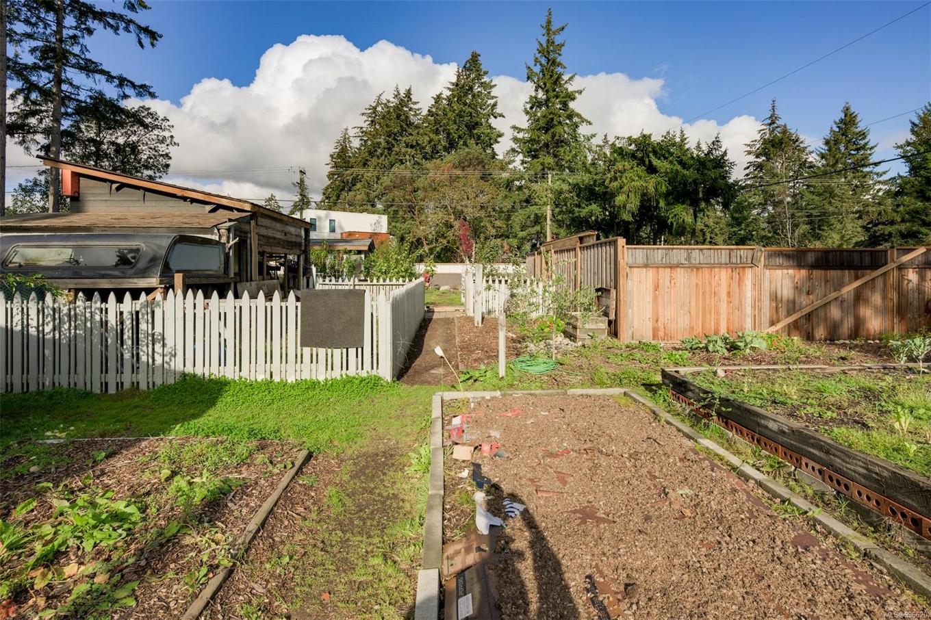 2329/2333 Sooke Rd, Colwood, BC