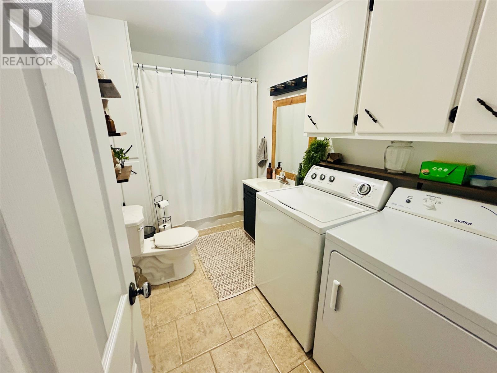 37 Main Street, Roberts Arm, NL - Indoor Photo Showing Laundry Room