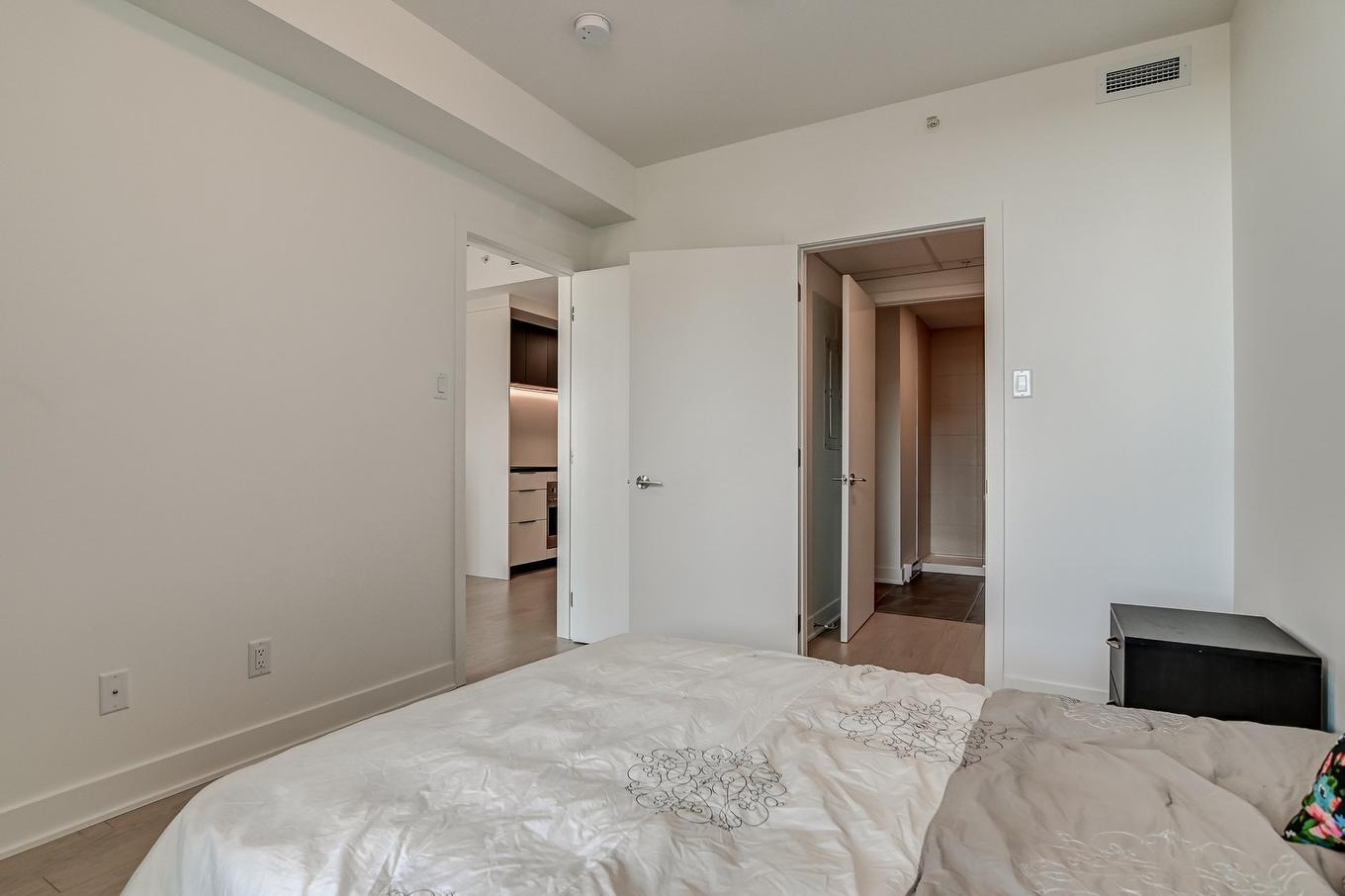Chambre à coucher - 1503-60 Rue De L'Éclipse, Brossard, QC - Indoor Photo Showing Bedroom