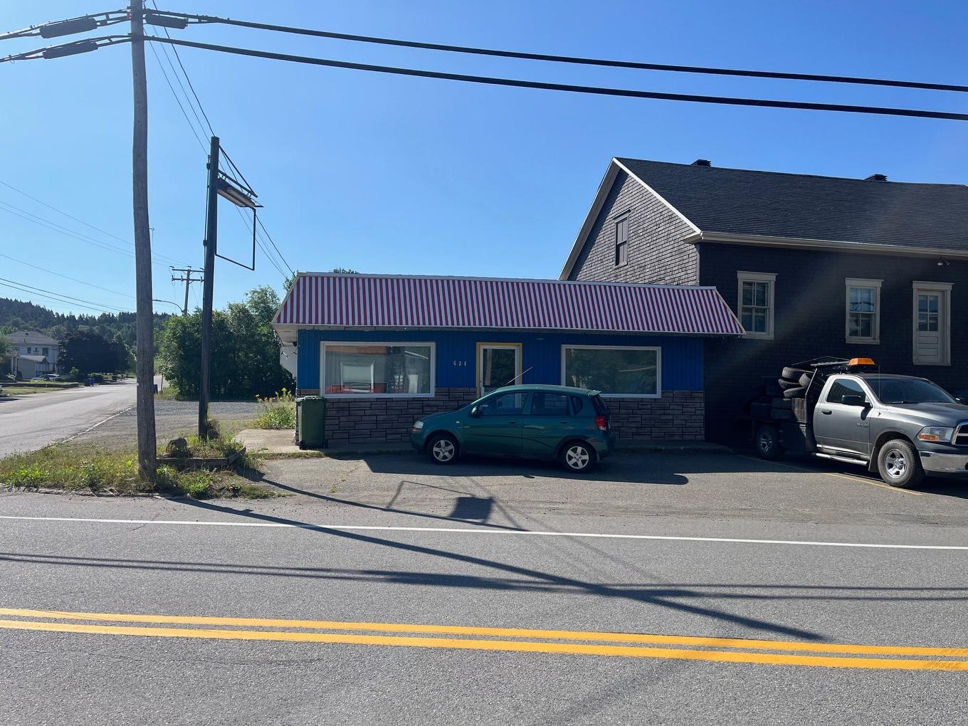 Façade - 624 Boul. Hébert, Saint-Pascal, QC - Outdoor