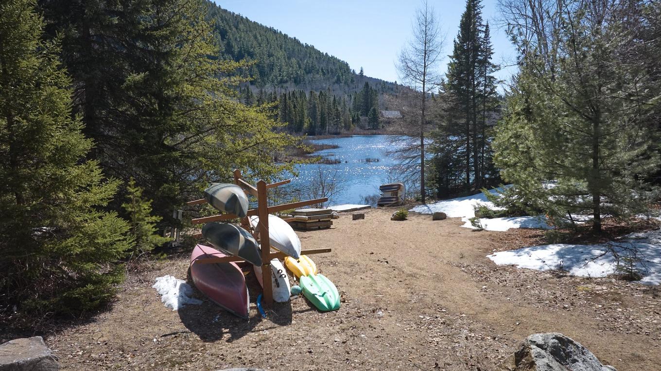 Accès au plan d'eau - 6 Ch. De L'Aquarelle, Saint-Donat, QC - Outdoor With Body Of Water
